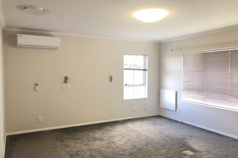 Photo of property in 7 Soling Place, West Harbour, Auckland, 0618