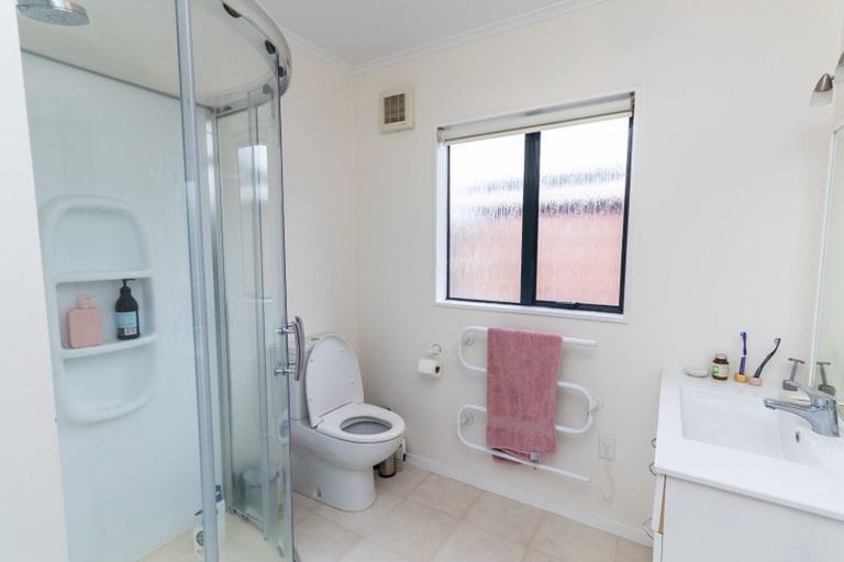 Photo of property in 8a Furlong Crescent, Churton Park, Wellington, 6037