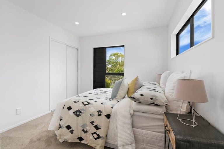 Photo of property in 70c Bond Crescent, Forrest Hill, Auckland, 0620