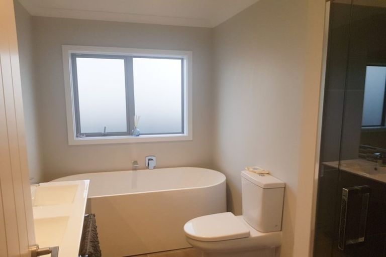 Photo of property in 62 Caldera Drive, Long Bay, Auckland, 0630