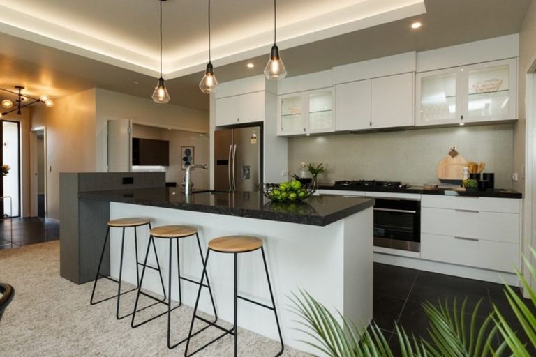 Photo of property in 203 Pacific Drive, Fitzherbert, Palmerston North, 4410