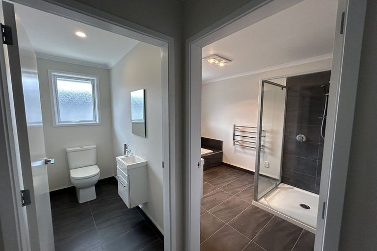 Photo of property in 2 Tutoko Place, Aotea, Porirua, 5024