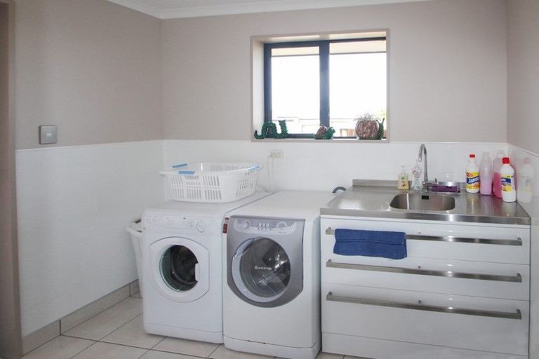 Photo of property in 10 North Ridge Drive, Oamaru North, Oamaru, 9400