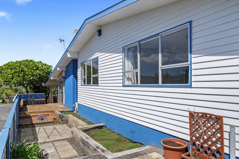 Photo of property in 11 Gainsborough Grove, Belmont, Lower Hutt, 5010