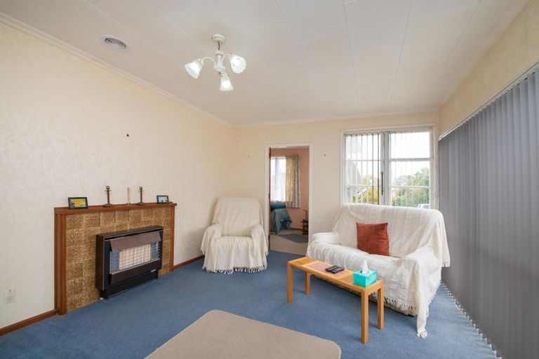 Photo of property in 32 Andrew Avenue, Roslyn, Palmerston North, 4414