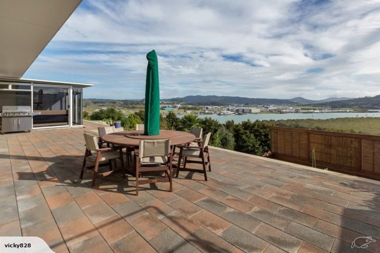 Photo of property in 52 George Point Road, Onerahi, Whangarei, 0110