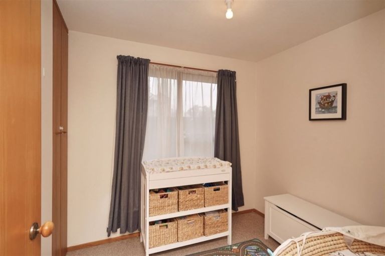 Photo of property in 2/48 Shannon Place, Belfast, Christchurch, 8051