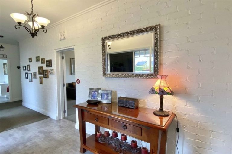 Photo of property in 9 Sunrise Drive, Seaward Bush, Invercargill, 9812