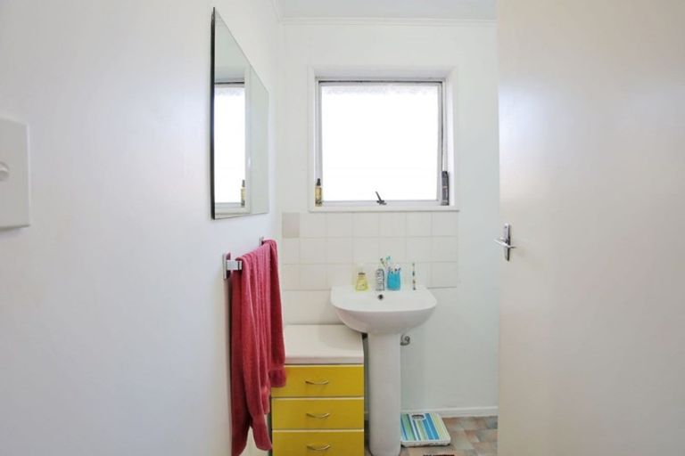 Photo of property in 9 Burns Street, Kew, Invercargill, 9812