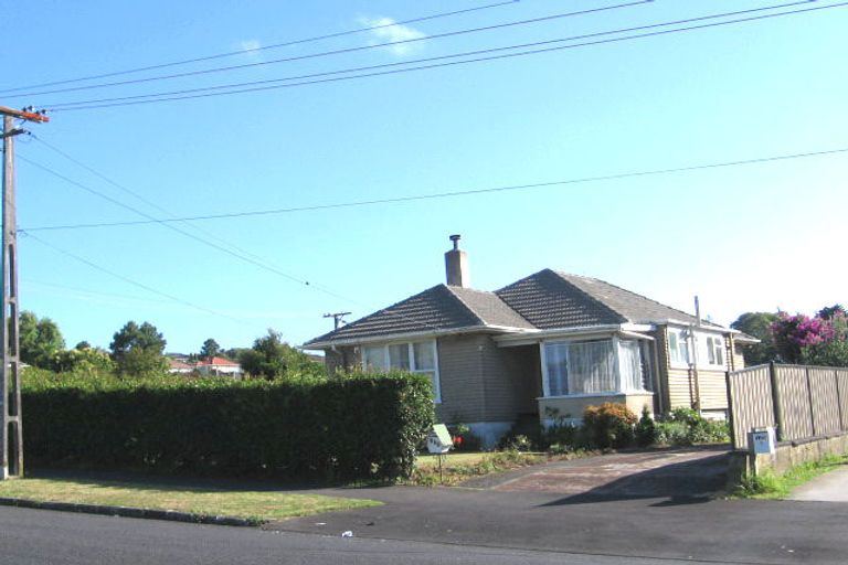 Property details for 127 Leybourne Circle, Glen Innes, Auckland, 1072