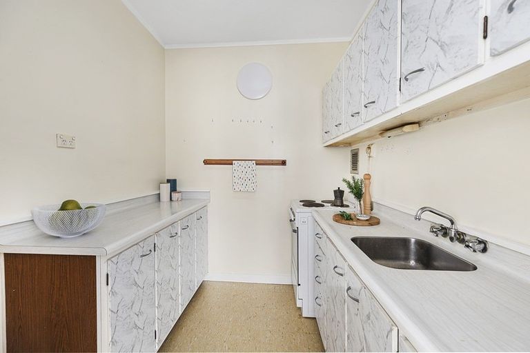 Photo of property in Hobson Court Flats, 42/70 Hobson Street, Thorndon, Wellington, 6011
