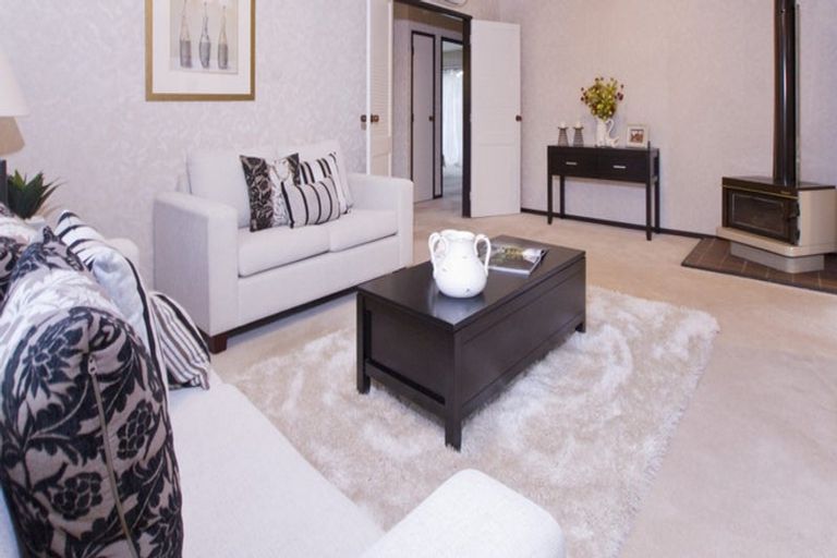 Photo of property in 31 Tiraumea Drive, Pakuranga, Auckland, 2010