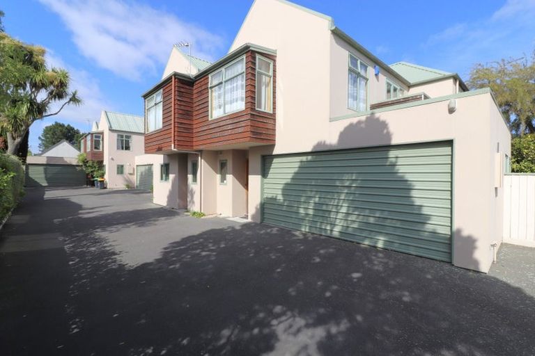 Photo of property in 15 Brockworth Place, Riccarton, Christchurch, 8011