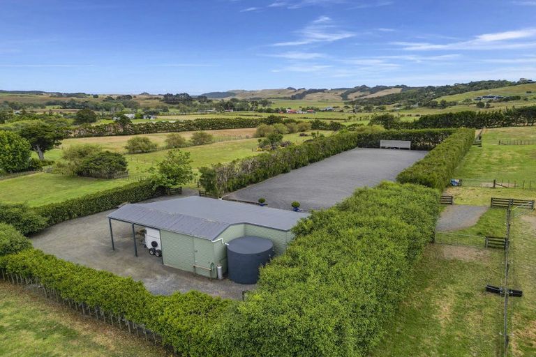 Photo of property in 33 Cable Road, Waimauku, 0881