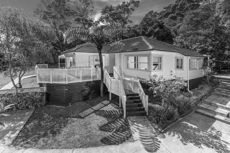 Photo of property in 9 The Close, Greenhithe, Auckland, 0632