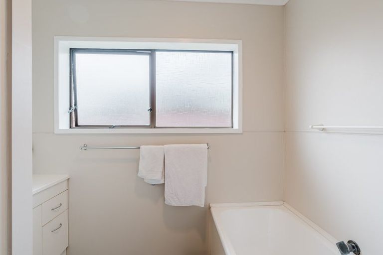 Photo of property in 4/1 Saint Olpherts Avenue, Hamilton East, Hamilton, 3216