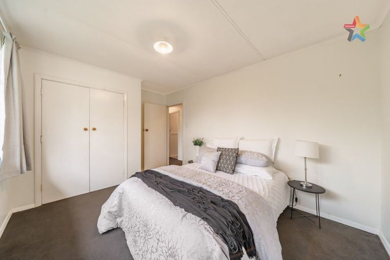 Photo of property in 20 Walnut Way, Maungaraki, Lower Hutt, 5010