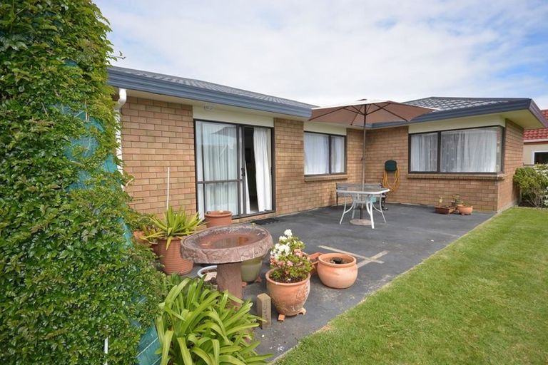 Photo of property in 125 Queens Road, Waikanae Beach, Waikanae, 5036