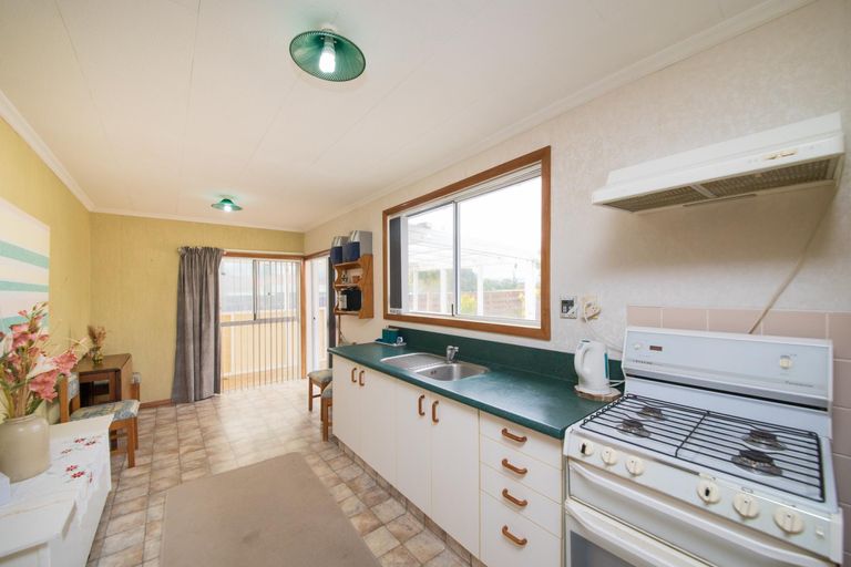 Photo of property in 32 Andrew Avenue, Roslyn, Palmerston North, 4414