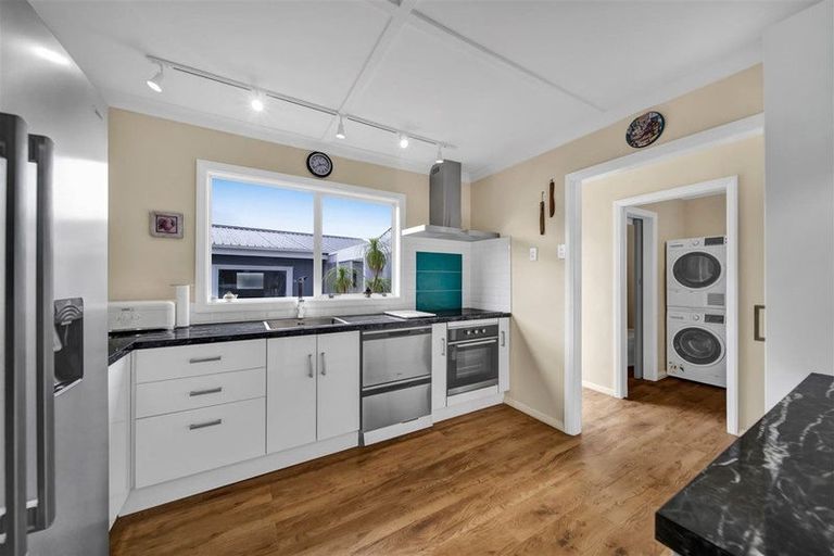 Photo of property in 40 Grey Street, Normanby, Hawera, 4614