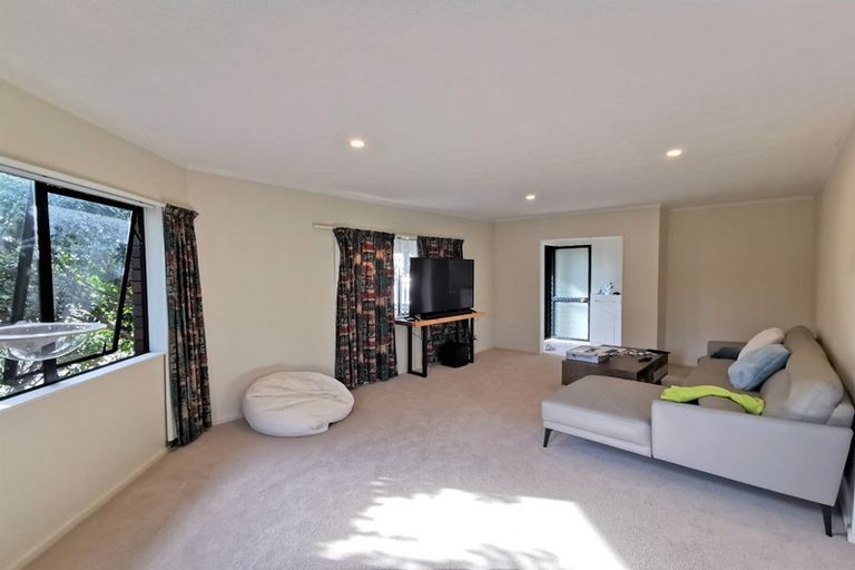 Photo of property in 8 Maurice Borich Place, Henderson, Auckland, 0610