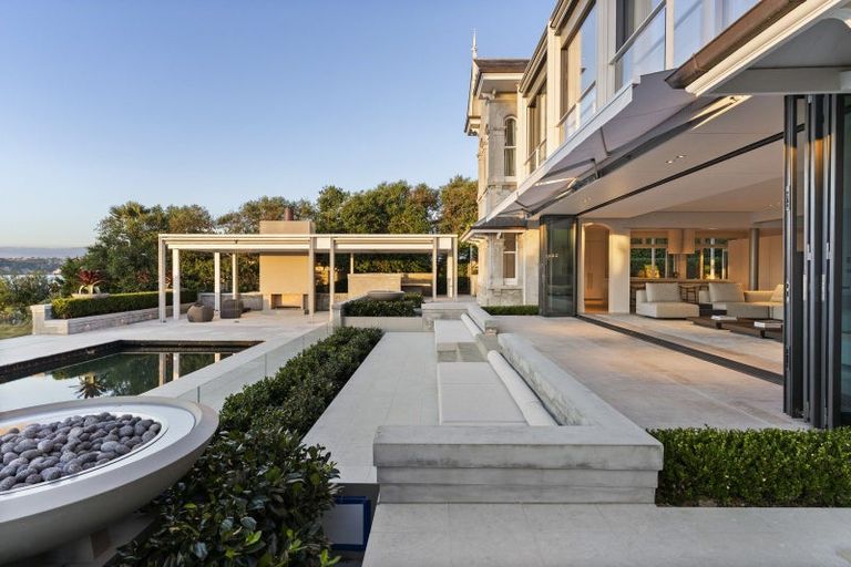 Photo of property in 27 Marine Parade, Herne Bay, Auckland, 1011