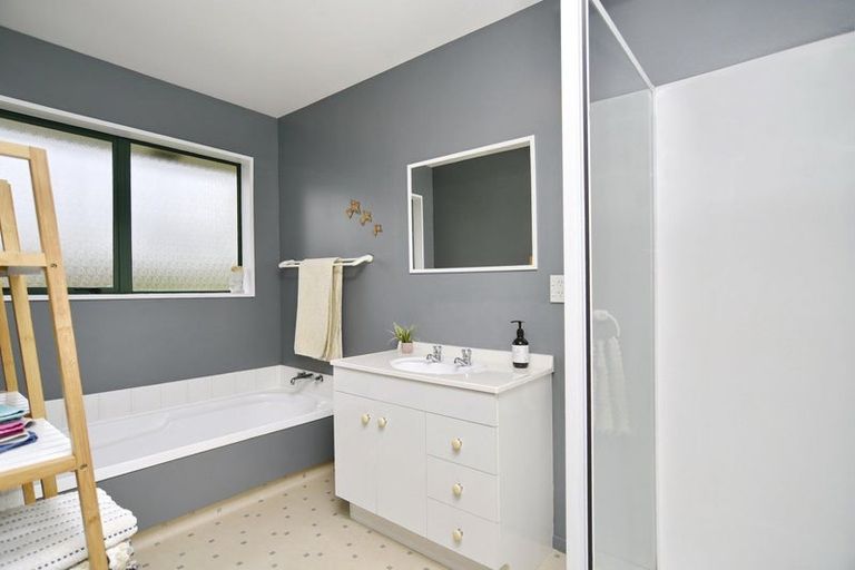 Photo of property in 32b Huria Lane, Woodend, 7610