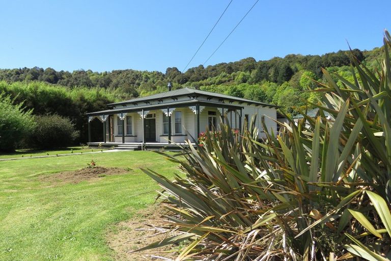 Photo of property in 2c-d Dunn Street, Reefton, 7830