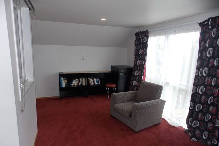 Photo of property in 32 Pioneer Highway, Awapuni, Palmerston North, 4412