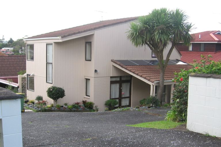 Photo of property in 1/29 Mayfair Crescent, Mairangi Bay, Auckland, 0630