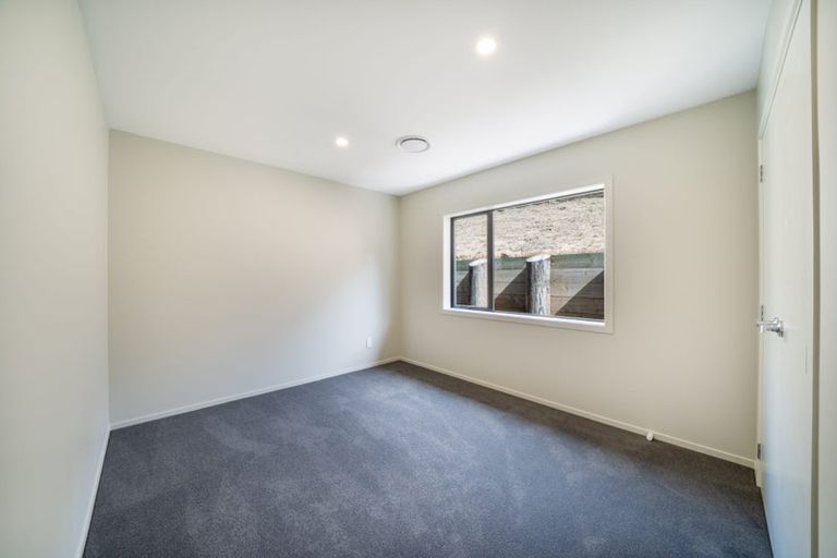 Photo of property in 5 Swinton Place, Churton Park, 6037