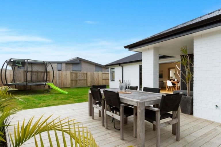 Photo of property in 23 Rotomanu Place, Pyes Pa, Tauranga, 3112