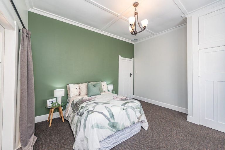 Photo of property in 2 Godwin Crescent, College Estate, Whanganui, 4500