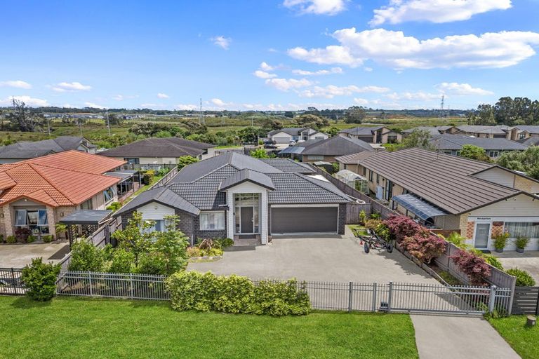 Photo of property in 587 Great South Road, Rosehill, Papakura, 2113