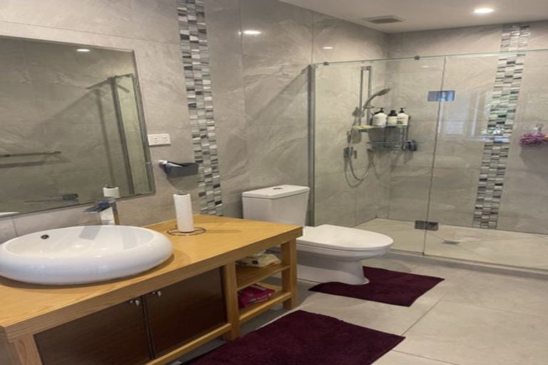 Photo of property in 15b Glendhu Road, Bayview, Auckland, 0629