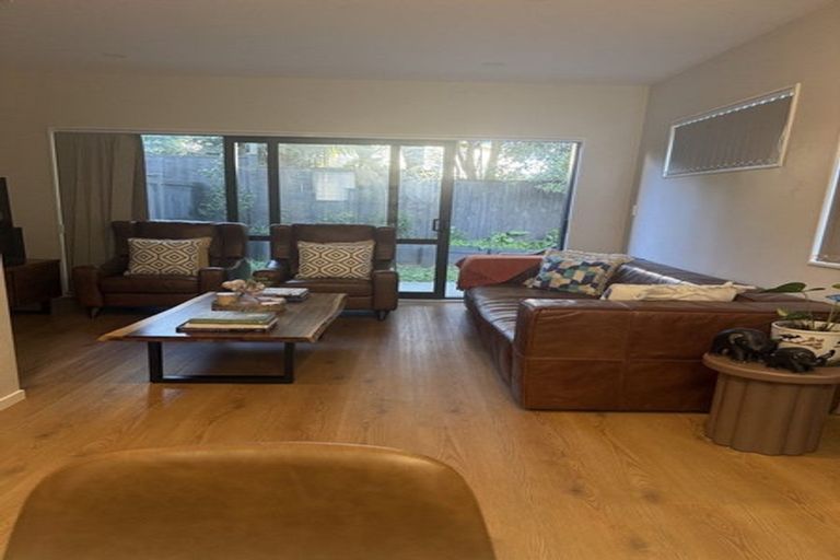 Photo of property in 12/10 Newington Road, Henderson, Auckland, 0612
