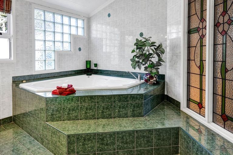 Photo of property in 74 South Road, Manaia, 4612