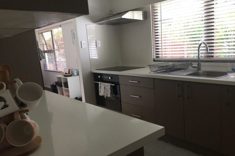 Photo of property in 3/59 Norwood Road, Bayswater, Auckland, 0622