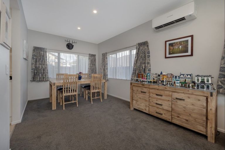 Photo of property in 118a Gracechurch Drive, Flat Bush, Auckland, 2016
