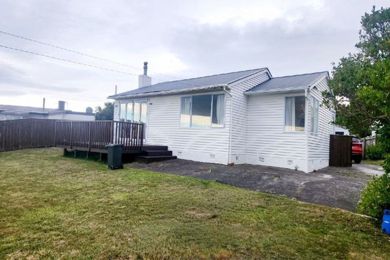 Photo of property in 79 Black Rock Road, Newlands, Wellington, 6037