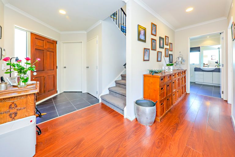 Photo of property in 75 Wayne Francis Drive, Flat Bush, Auckland, 2016