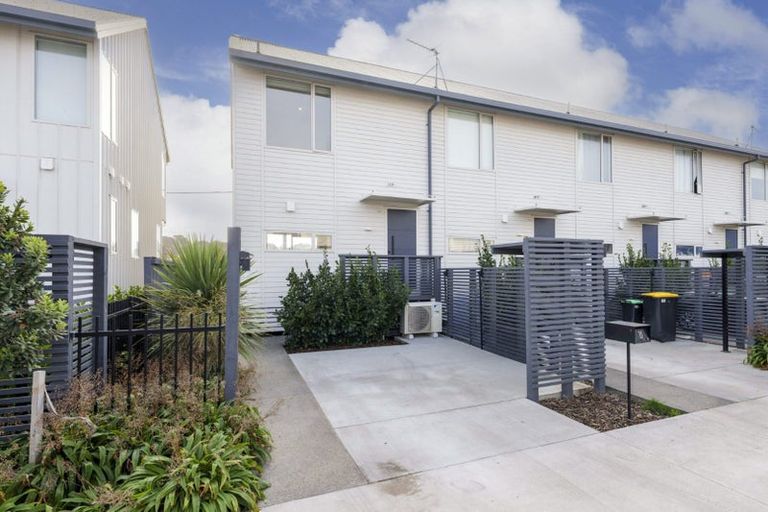 Photo of property in 10 Sunshine Lane, New Brighton, Christchurch, 8083