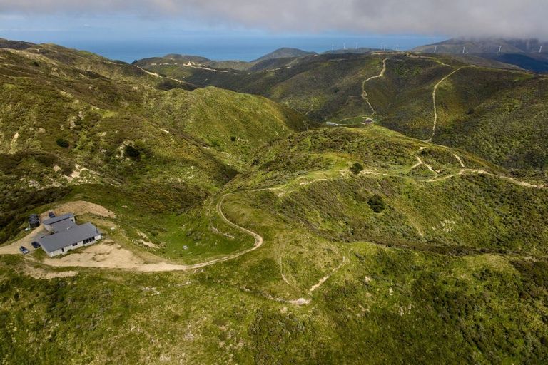 Photo of property in Long Gully, 380 Hawkins Hill Road, Brooklyn, Wellington, 6021