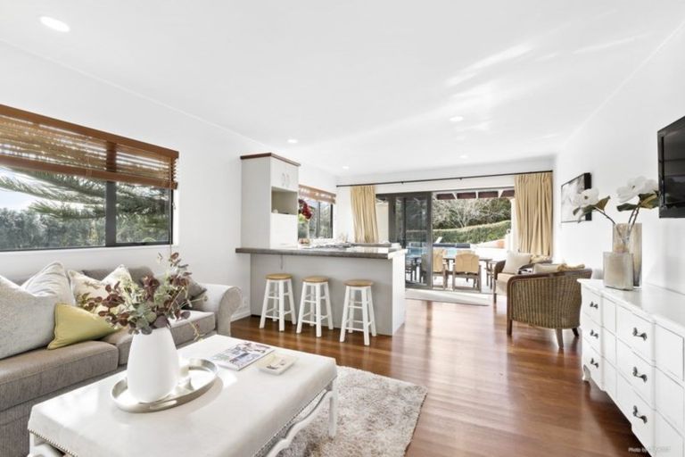 Photo of property in 30 Potts Road, Whitford, Howick, 2571