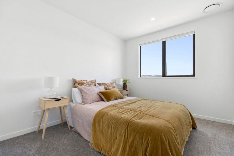 Photo of property in 14 Moonstone Street, Albert Town, Wanaka, 9305