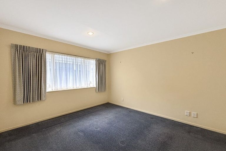 Photo of property in Miramar Villas, 4/3 Byron Street, Miramar, Wellington, 6022