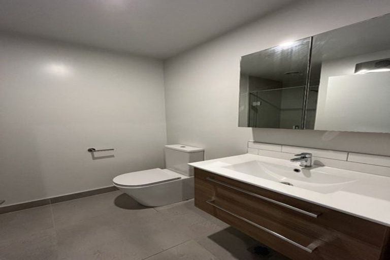 Photo of property in 4/7 Lindores Street, Addington, Christchurch, 8024