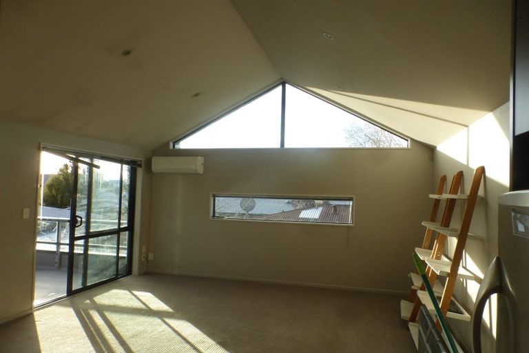 Photo of property in 4/450 Barbadoes Street, Edgeware, Christchurch, 8013