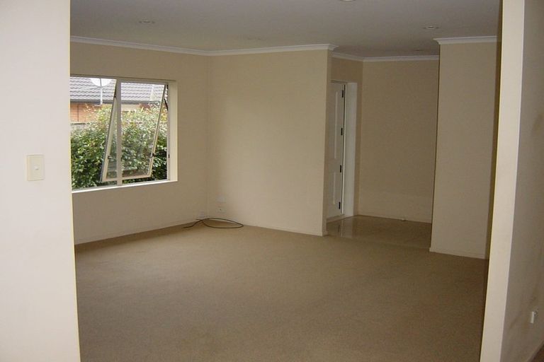 Photo of property in 37 Kelvin Hart Drive, East Tamaki, Auckland, 2013