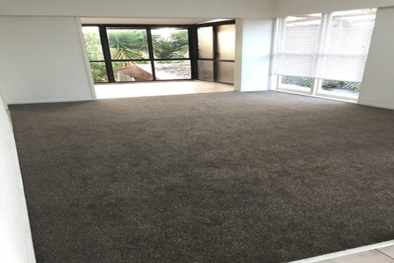 Photo of property in 217 Sturges Road, Henderson, Auckland, 0612